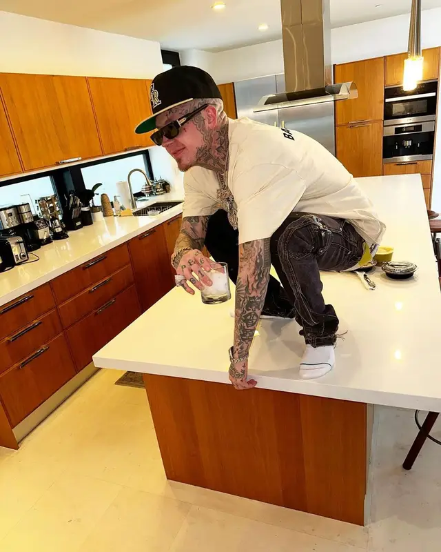 Millyz outfit in Balenciaga, Gallery Dept., and Chrome Hearts, 2022