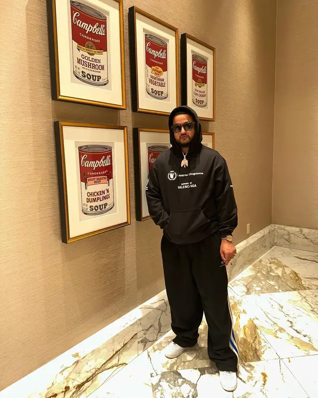 Nav outfit in Balenciaga and Nike, 2022