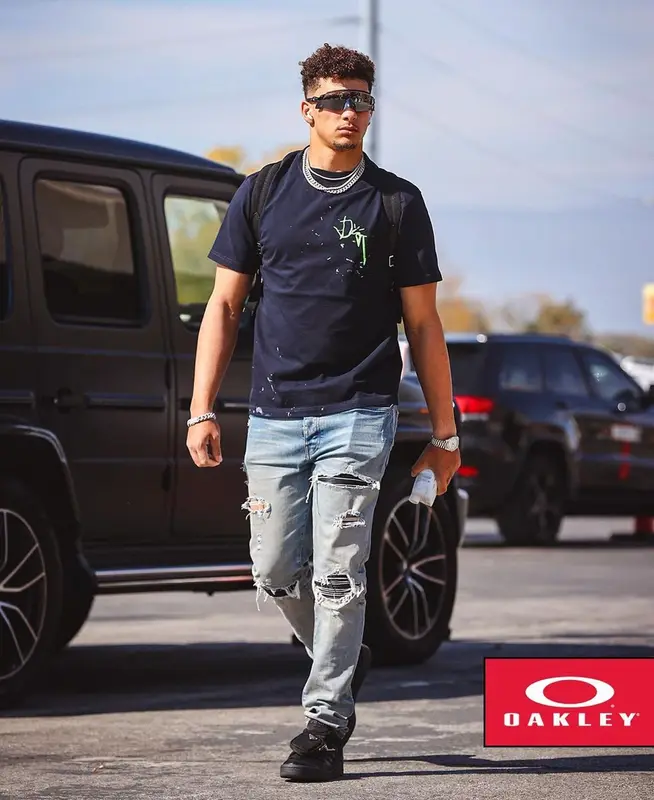 Patrick Mahomes II outfit in Cactus Jack, Dior, and Oakley, 2022
