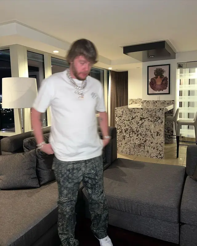 Murda Beatz outfit in Louis Vuitton and Nike, 2022