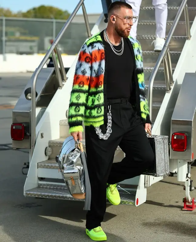 Travis Kelce outfit in Nike, Louis Vuitton, and Off-White, 2022