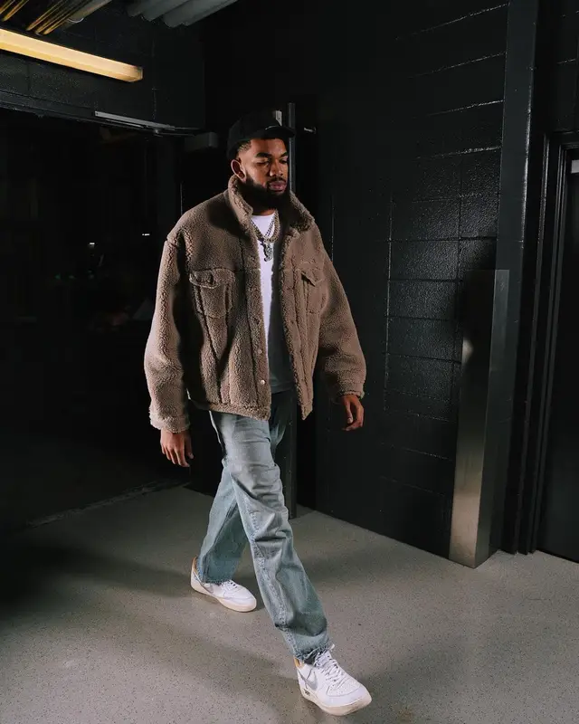 Karl Anthony Towns outfit in Nike, Balenciaga, and Off-White, 2022