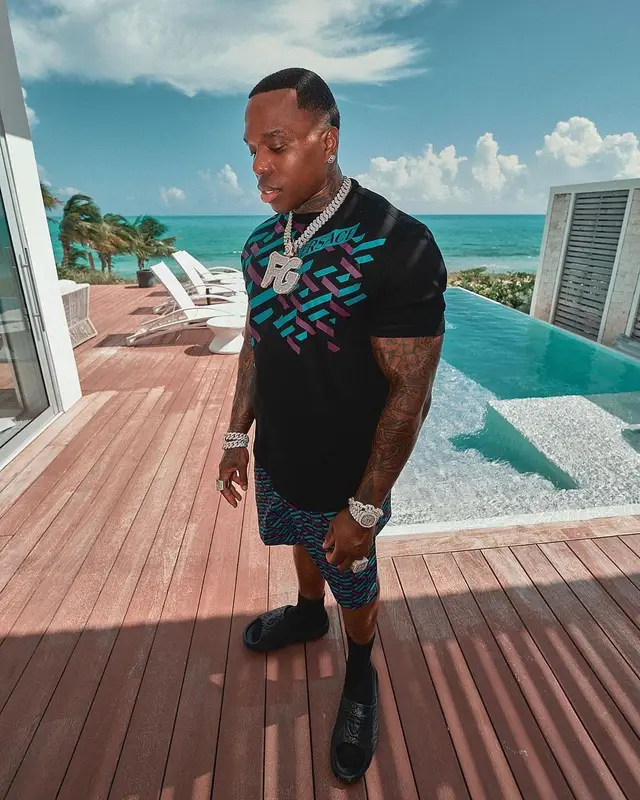 BandMan Kevo outfit in Versace, 2022