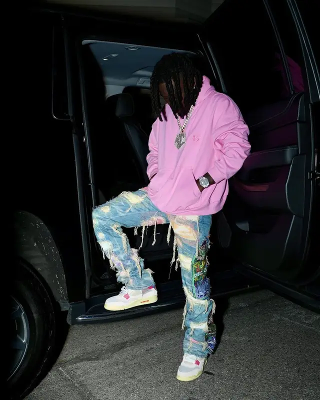 Kai Cenat outfit in Balenciaga, Who Decides War, and Jordan, 2022