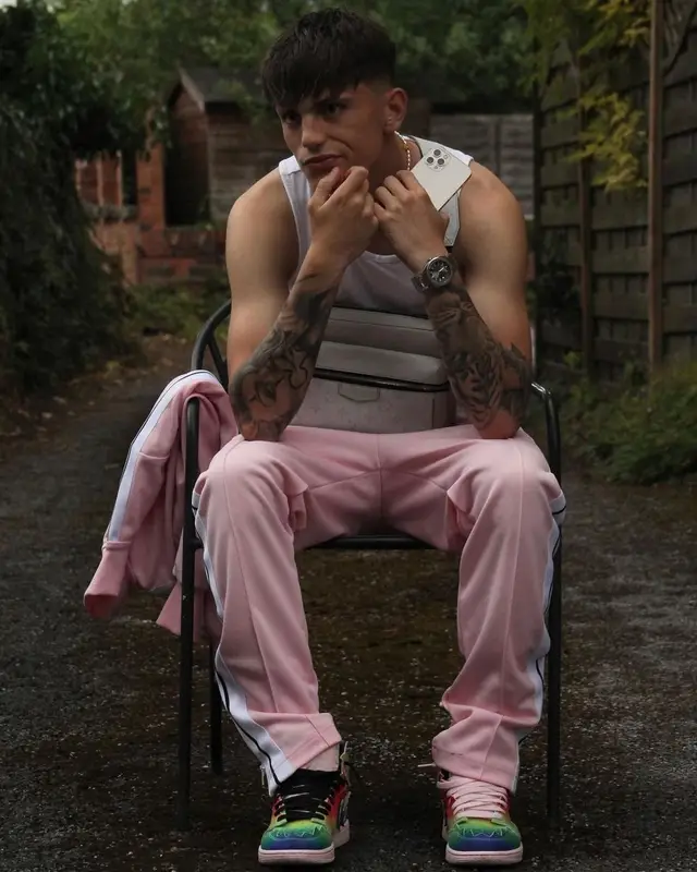 Alejandro Garnacho outfit in Palm Angels, J Balvin Merch, and Louis Vuitton, 2022
