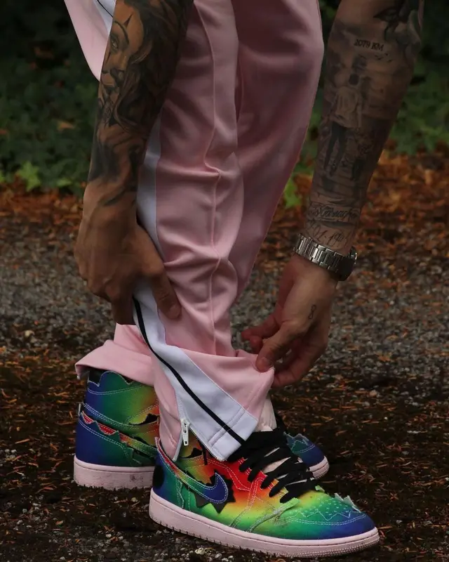 Alejandro Garnacho outfit in Palm Angels, J Balvin Merch, and Louis Vuitton, 2022