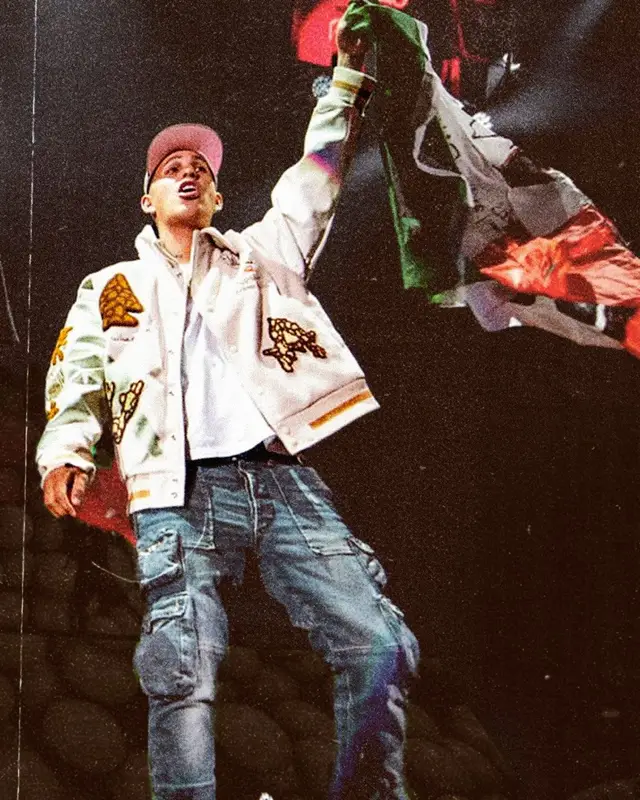 Rvssian outfit in Untitled Artworks, 2022