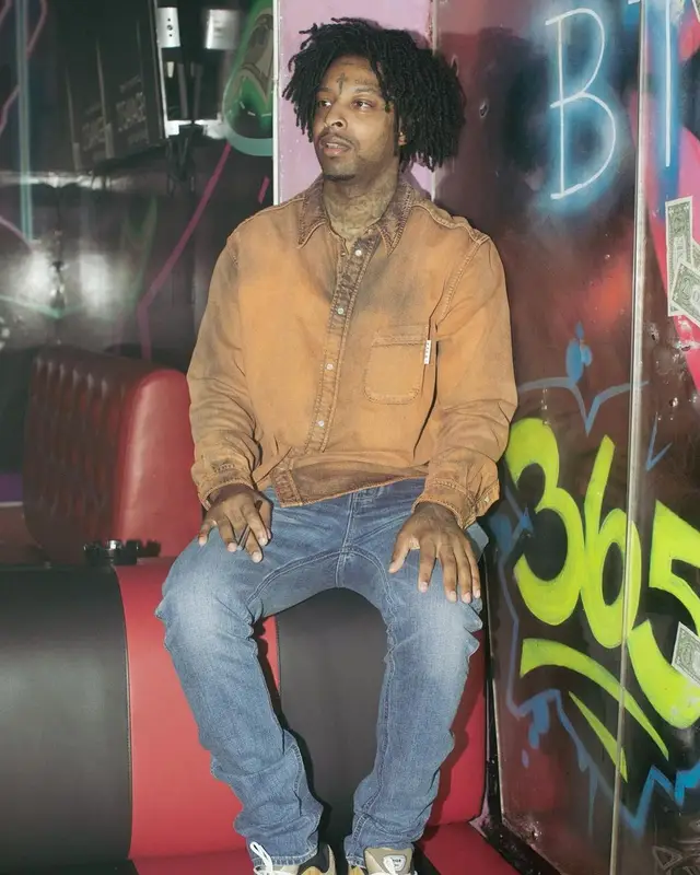 21 Savage outfit in Marni, Dior, and Louis Vuitton, 2022