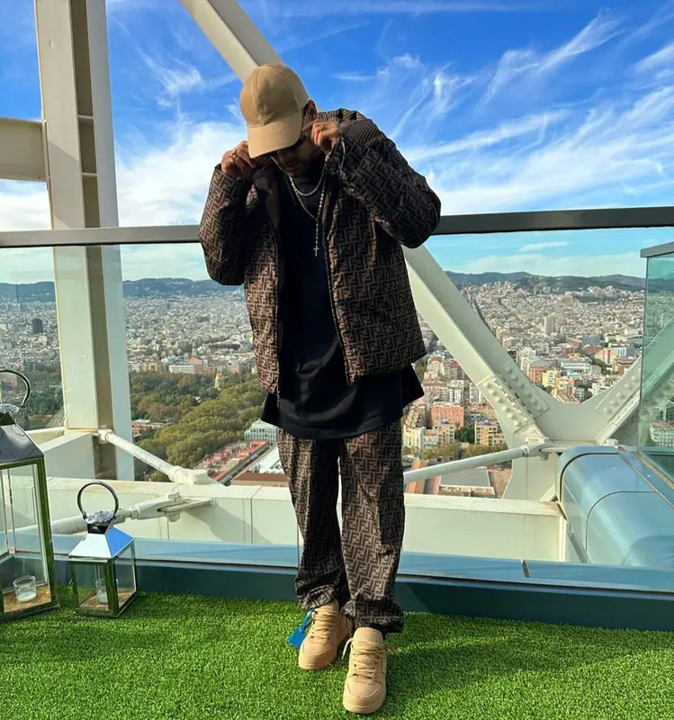 Neymar outfit in Fendi and Off-White, 2022
