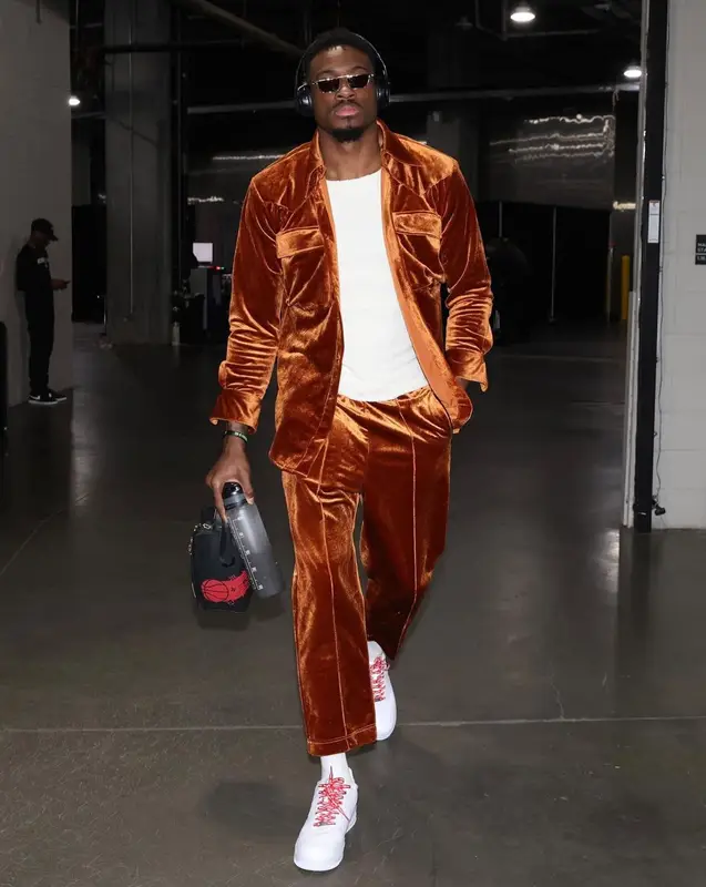 Thanasis Antetokounmpo outfit in Supreme, Louis Vuitton, and Nike, 2022