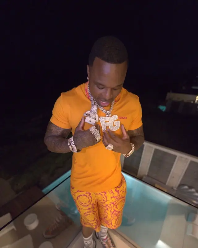 BandMan Kevo outfit in Versace, 2022