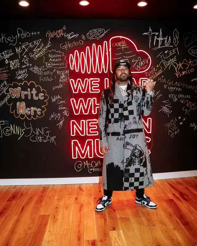 Icewear Vezzo outfit in Amiri, Nike, and New Era, 2022
