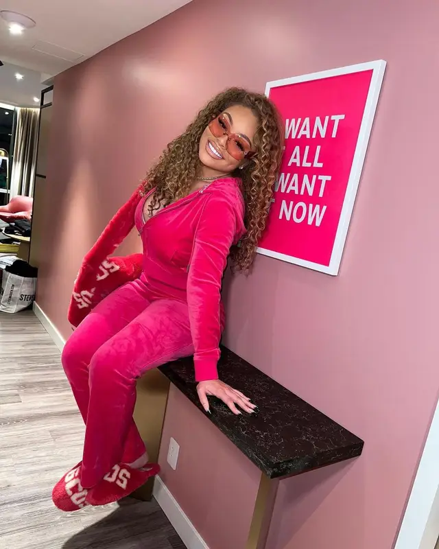 Latto outfit in Juicy Couture and GCDS, 2022