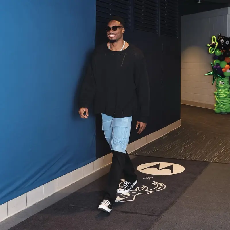 Thanasis Antetokounmpo outfit in Suss, 2022