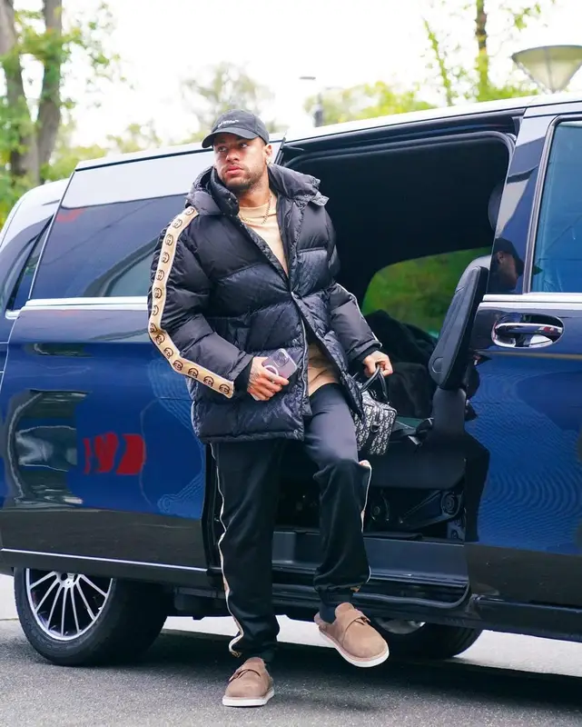 Neymar outfit in Gucci, Dior, and Off-White, 2022