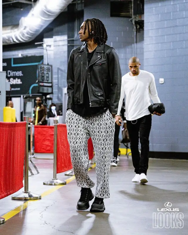 Terance Mann outfit in Suss, 2022
