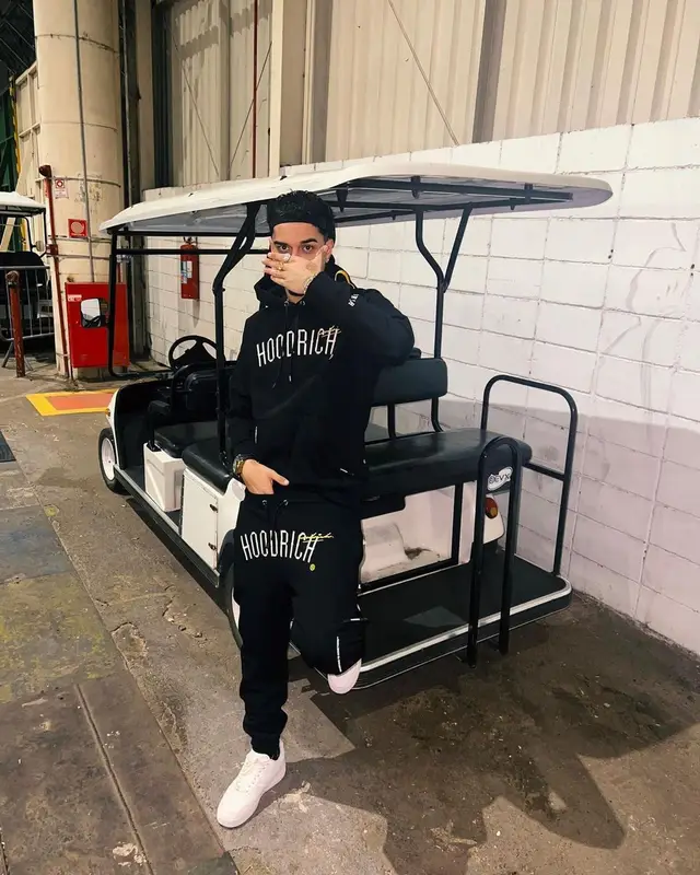 Veigh outfit in Hoodrich and Nike, 2022
