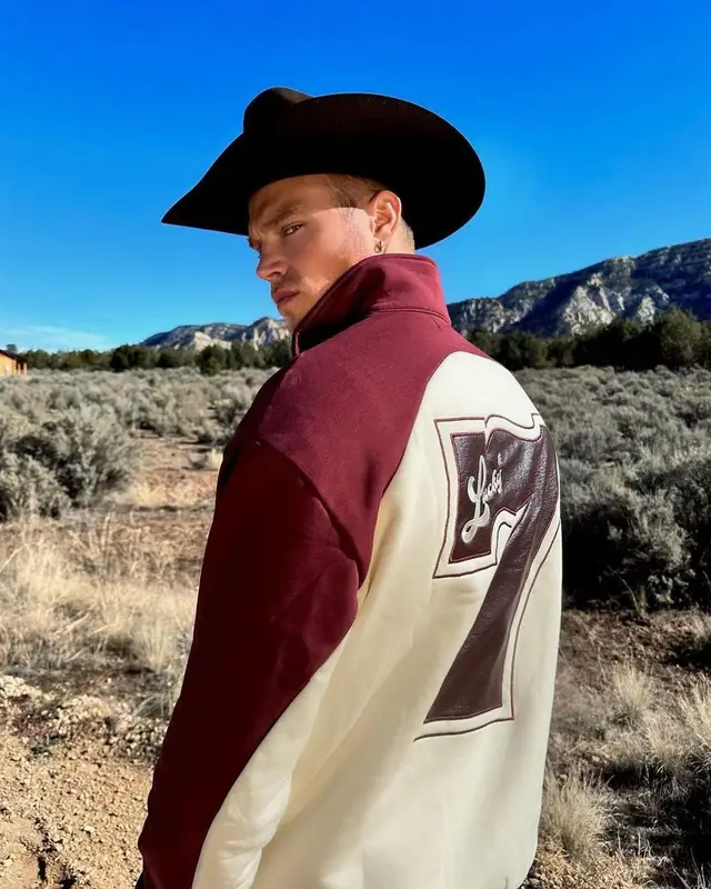 Matthew Noszka outfit in Keiser Clark, 2022