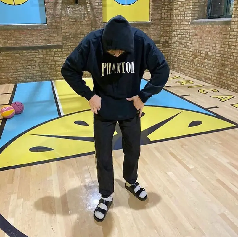 Cole Bennett outfit in Phantom Global, 2022