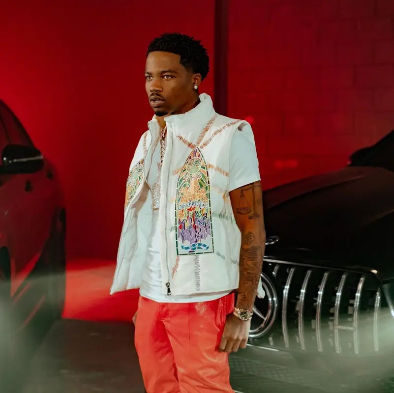 Roddy Ricch outfit in Who Decides War and Bottega Veneta, 2022
