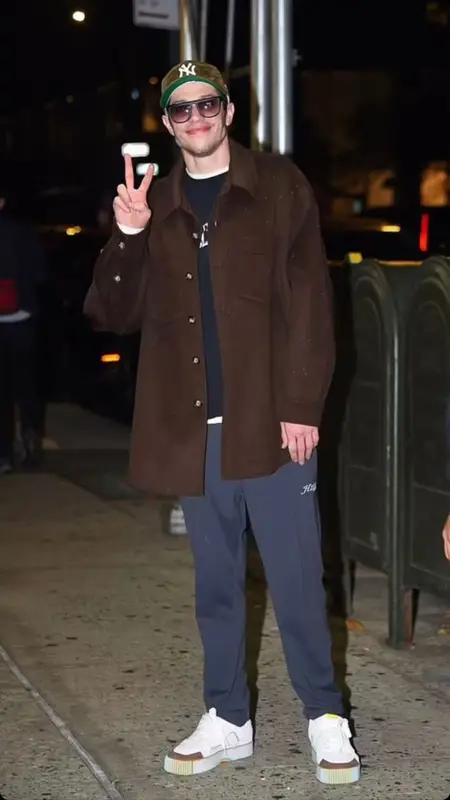 Pete Davidson outfit in MSCHF and New Era, 2022