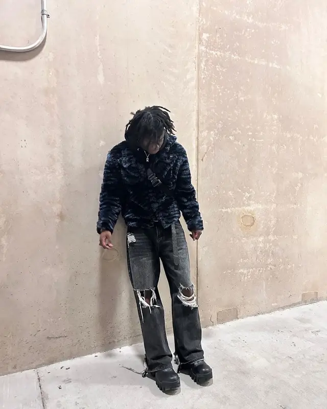 SSGKobe outfit in Balenciaga and Dior, 2022
