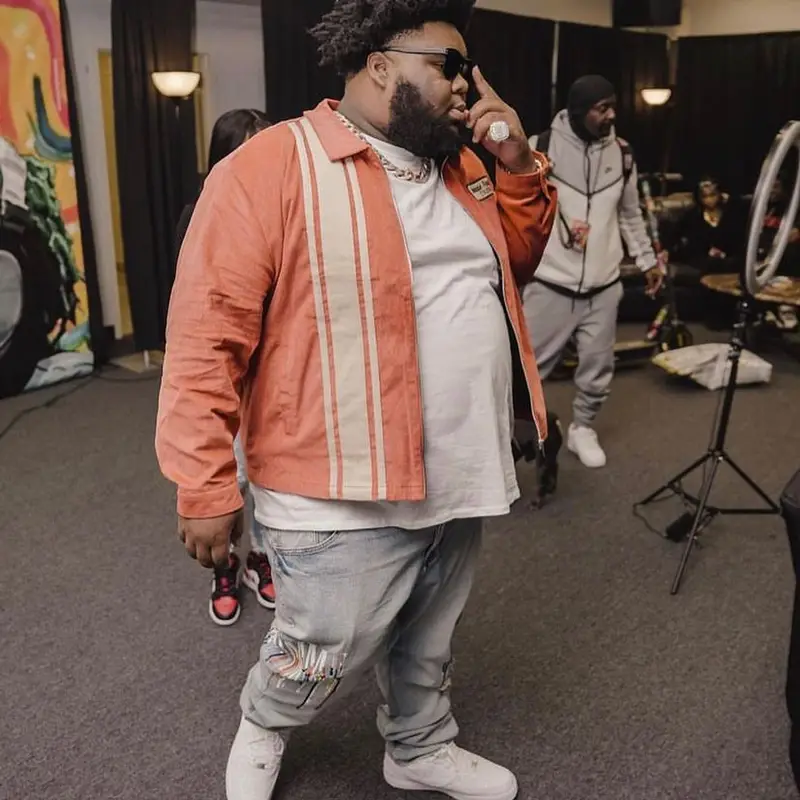 Rod Wave outfit in Homme + Femme, Nike, and Louis Vuitton, 2022