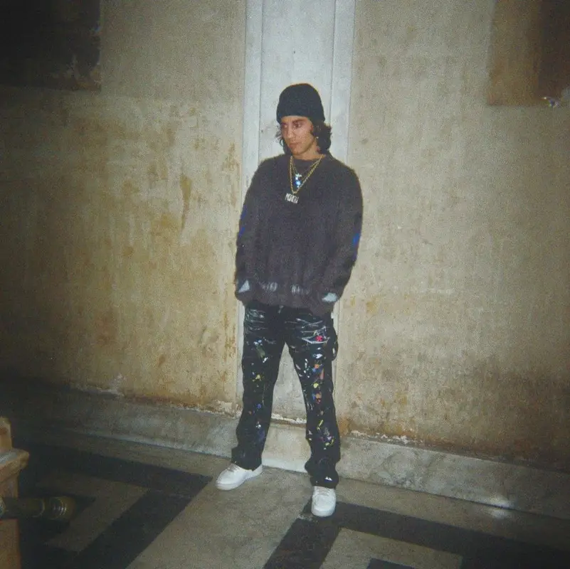 Tedua outfit in Off-White and Nike, 2020