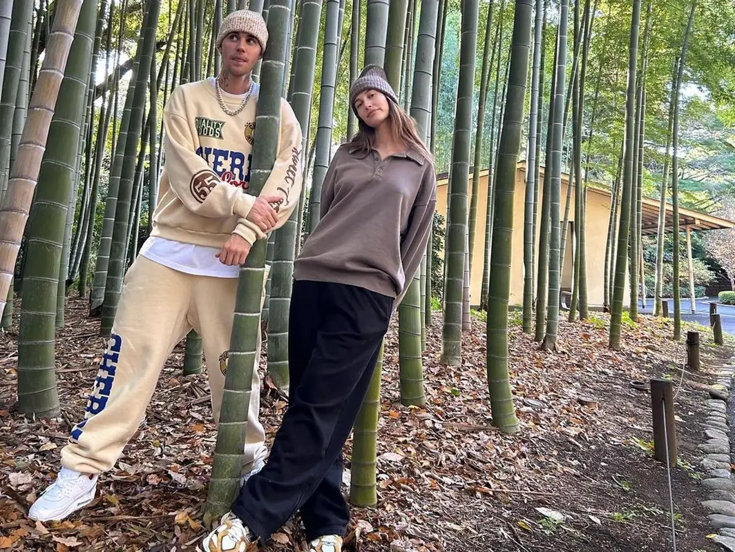 Justin Bieber outfit in Cherry and Nike, 2022