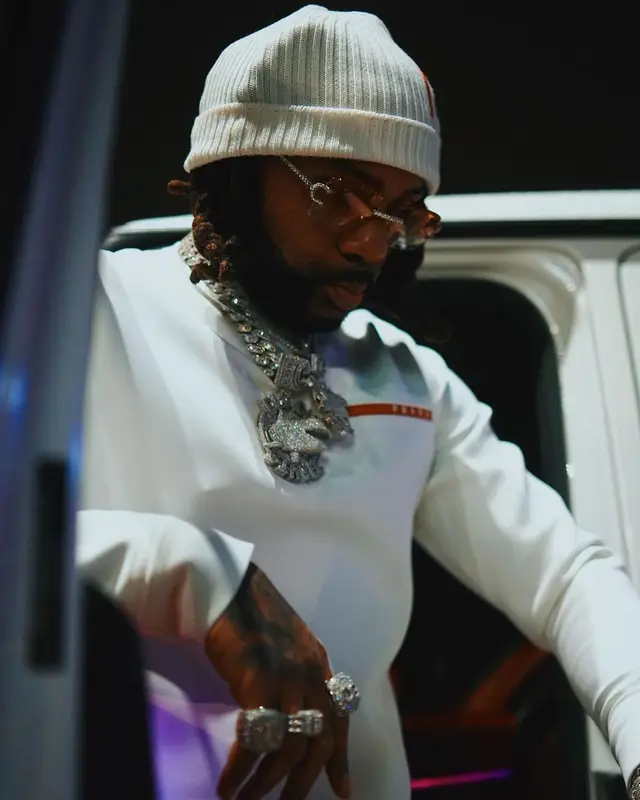 Money Man outfit in Gucci and Prada, 2022