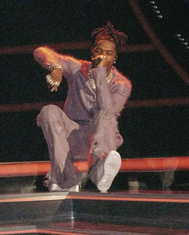 Lil Baby outfit in Mokoo and Nike, 2022