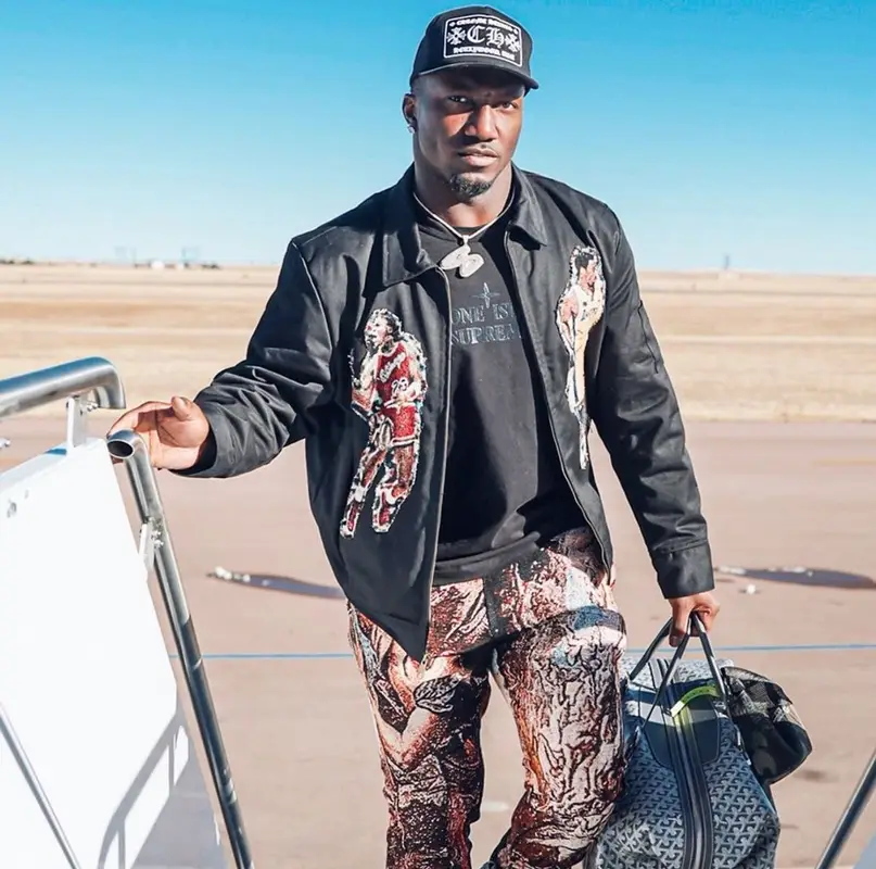 Deebo Samuel outfit in Team Us Sports Club, 2022