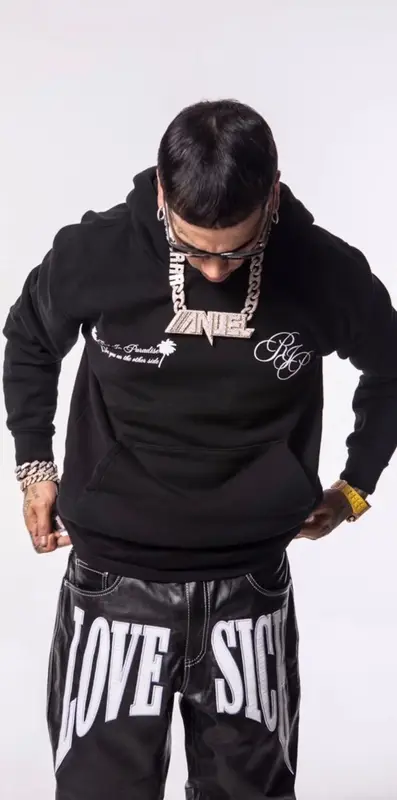 Anuel AA outfit in Lovesick, 2022