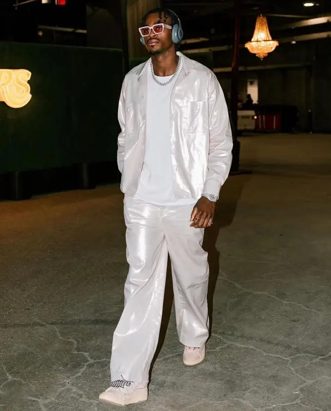 Jarred Vanderbilt outfit in Beats by Dre and Louis Vuitton, 2022