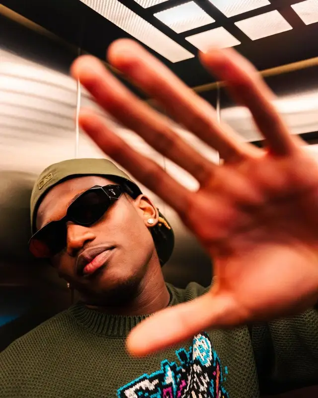 Rafael Leao outfit in Off-White and Prada, 2022