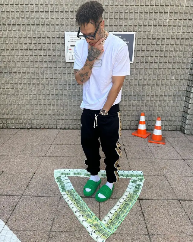 MamboLosco outfit in Dior, Gucci, and Louis Vuitton, 2022