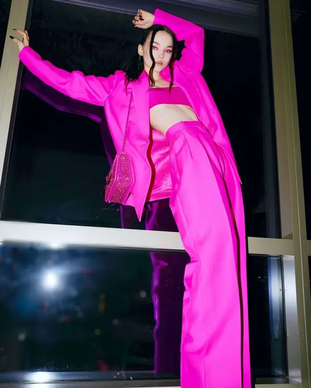 Dove Cameron outfit in Valentino, 2022