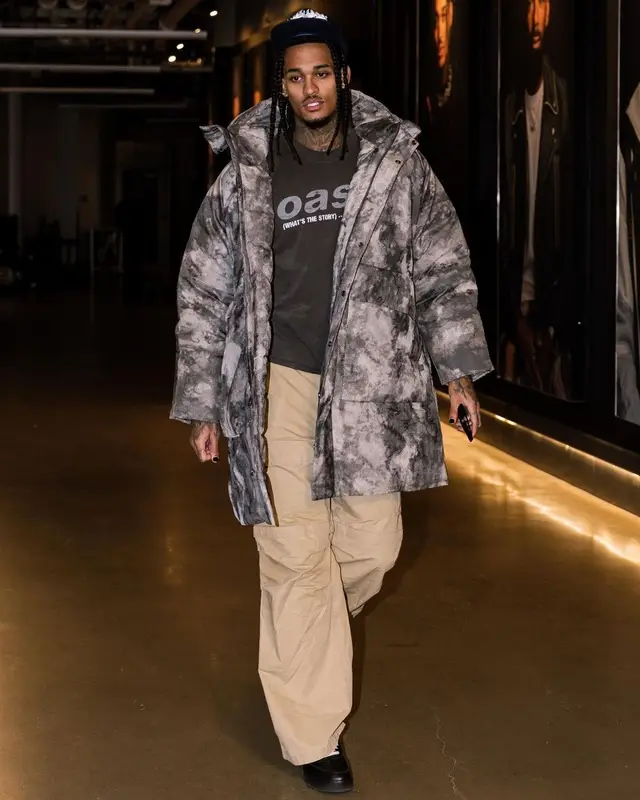 Jordan Clarkson outfit in Oasis, Balenciaga, and Nike, 2022