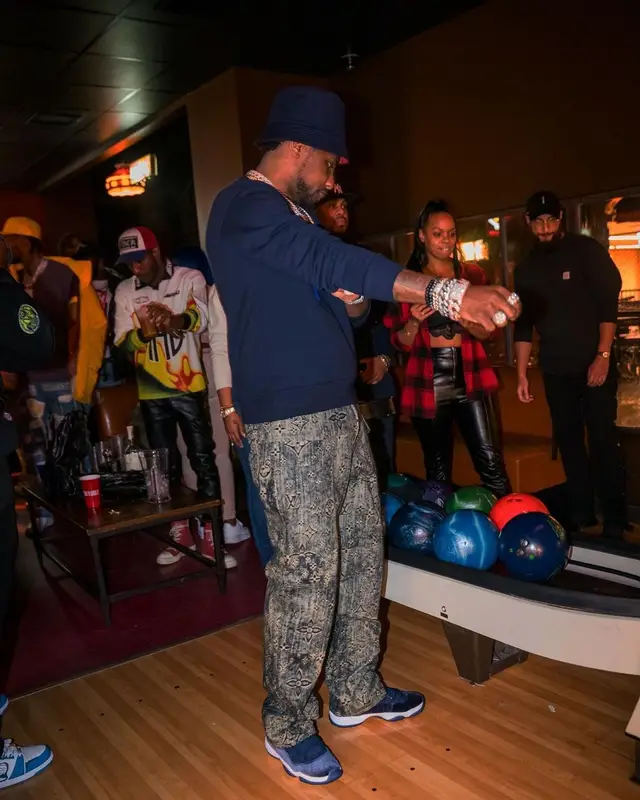 Fabolous outfit in Louis Vuitton and Jordan, 2022