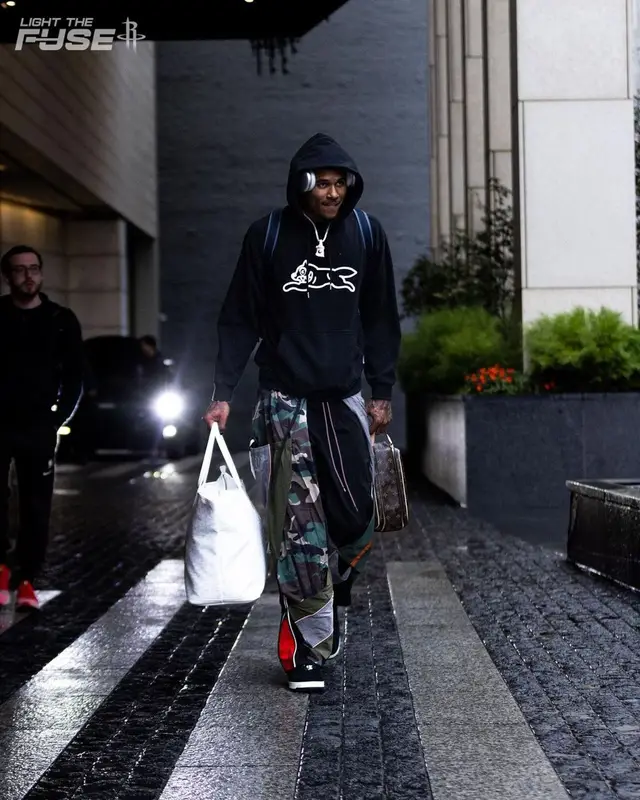 Jalen Green outfit in IceCream, Louis Vuitton, and Apple, 2022