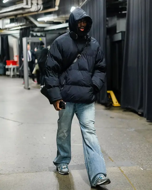 Jaylen Brown outfit in Balenciaga, Dior, and Apple, 2022