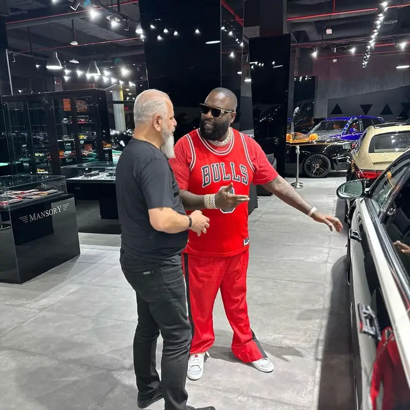 Rick Ross outfit in Nike, Louis Vuitton, and Chicago Bulls, 2022