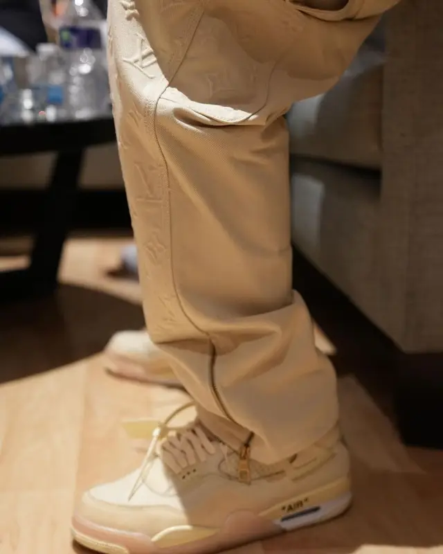 Fat Joe outfit in Jordan, Louis Vuitton, and Off-White, 2022