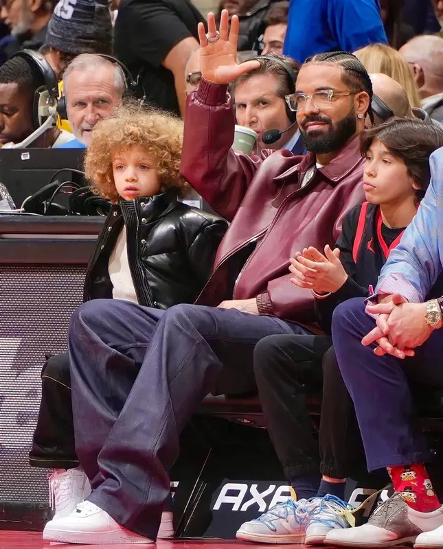 Adonis Graham outfit in Stone Island, Off-White, and Nike, 2022