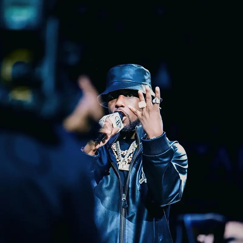 Fabolous outfit in Avirex and Loewe, 2022