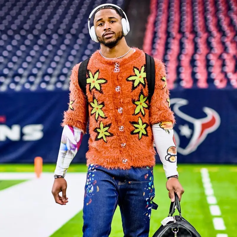 Donovan Peoples-Jones outfit in Chopova Lowena, Golden Denim, and Louis Vuitton, 2022