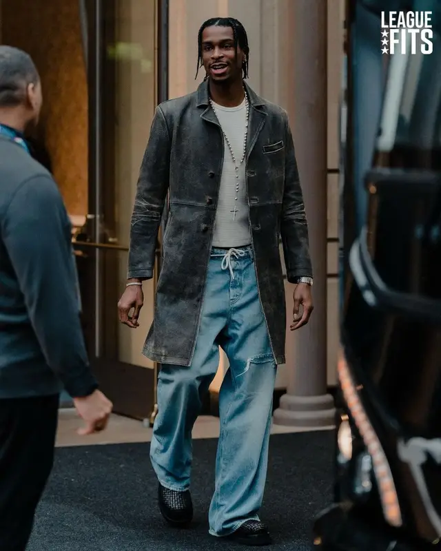 Shai outfit in Diesel and Bottega Veneta, 2022