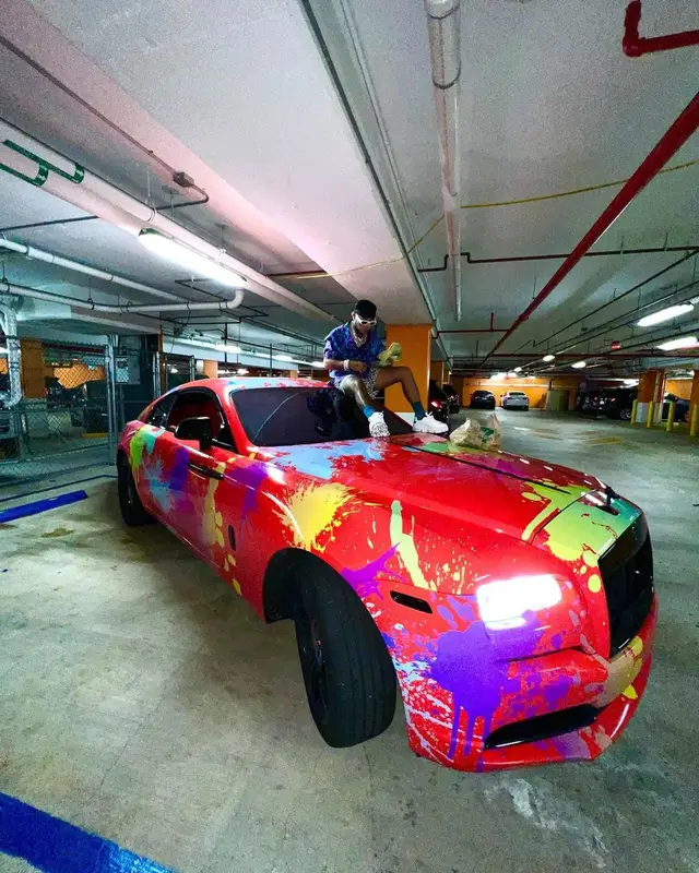6ix9ine outfit in Versace, 2022