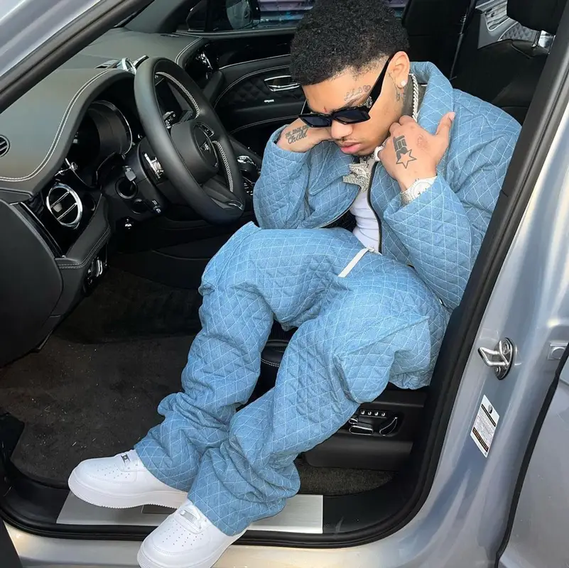 No Cap outfit in Nike and The Vision Clothing Co., 2022