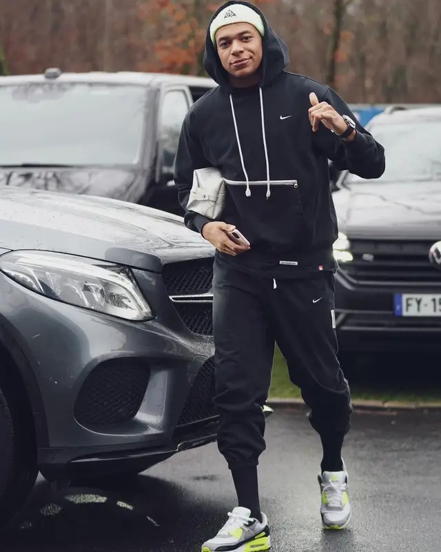 Kylian Mbappe outfit in Goyard and Nike, 2022